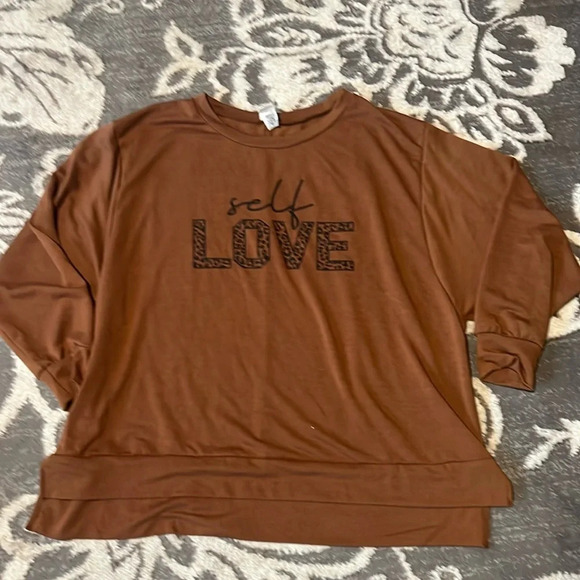 Sew in love long sleeve top. Like new. - Picture 1 of 3